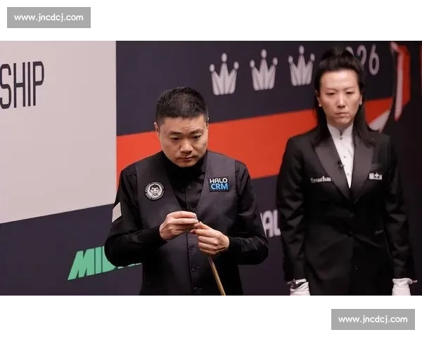 丁俊晖对决史蒂文斯巅峰较量谁能在斯诺克赛场笑到最后的终极之战 丁俊晖对决史蒂文斯巅峰较量谁能在斯诺克赛场笑到最后的终极之战